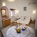Something Else Aparthotel 2*