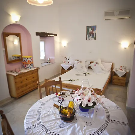 Something Else アパートホテル 2*