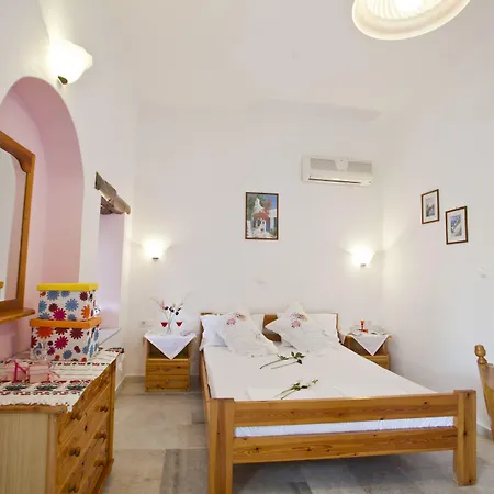 アパートホテル Something Else 2*