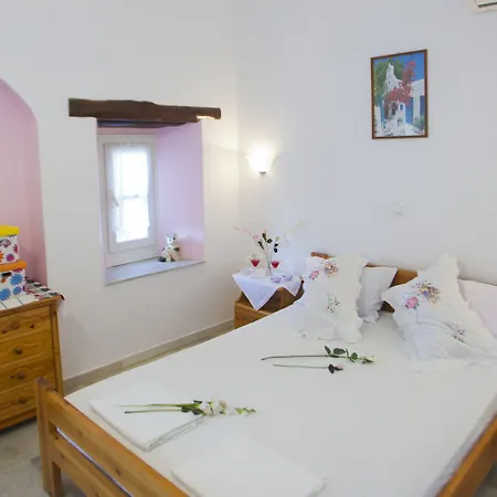 Something Else Agia Anna (Naxos)