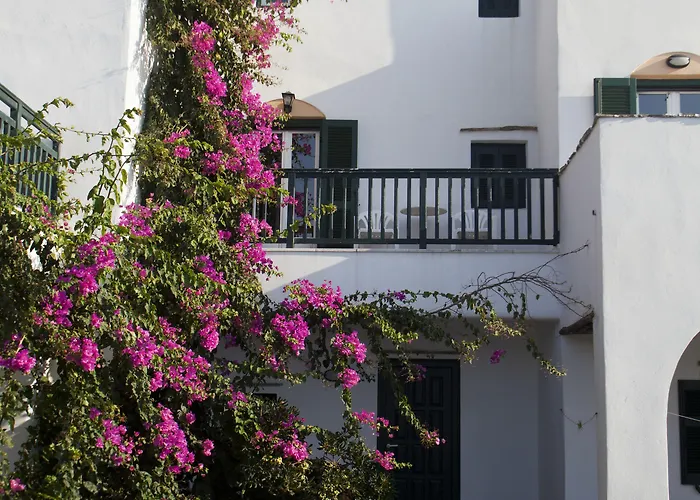 Апарт-отель Something Else 2*